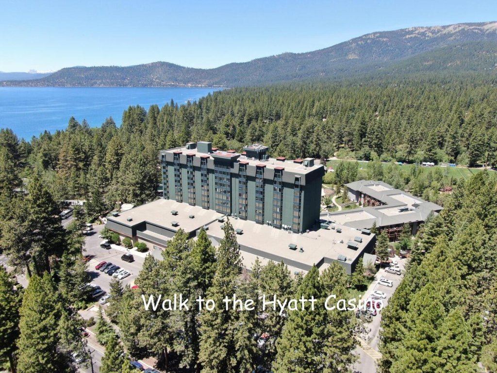 FPC0812 - Cartwright Corner Condo Vacation Rental in Incline Village - RedAwning