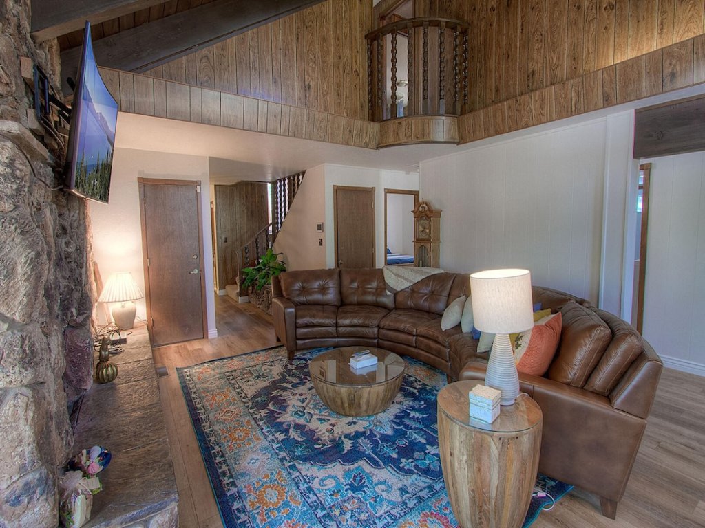 HCH1046 - Cold Montgomery Creek Vacation Rental in California - RedAwning