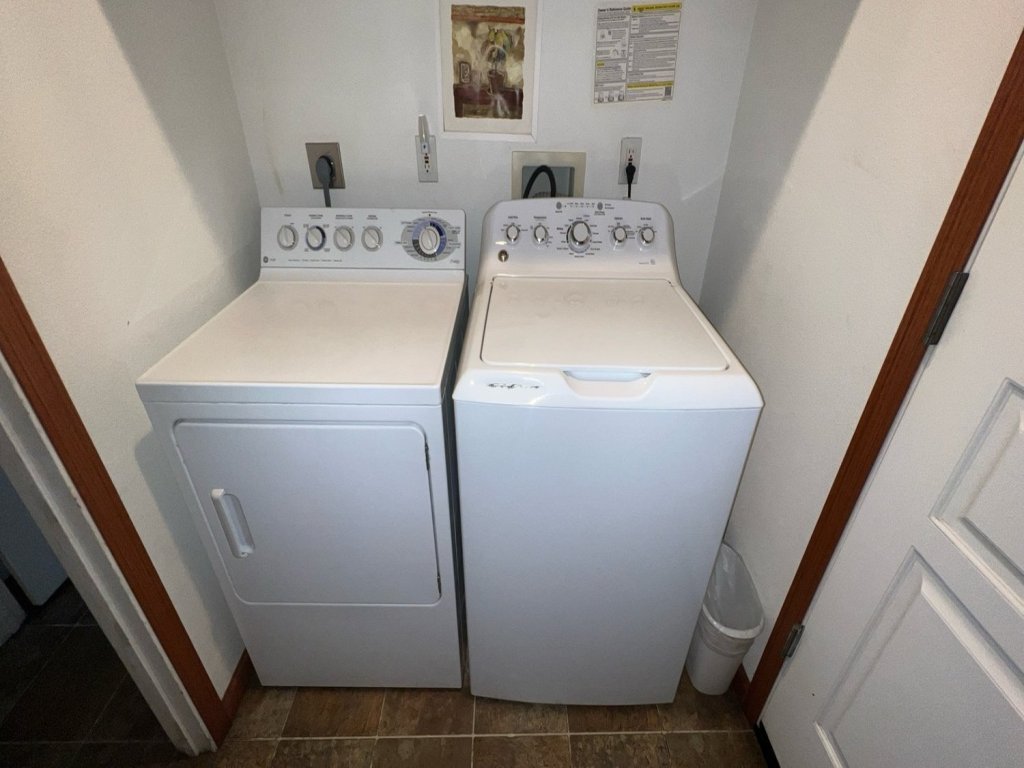 CYH1077 - Wolfpack Refuge Vacation Rental in California - RedAwning