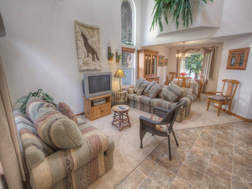 CYH1077 - Wolfpack Refuge Vacation Rental in California - RedAwning