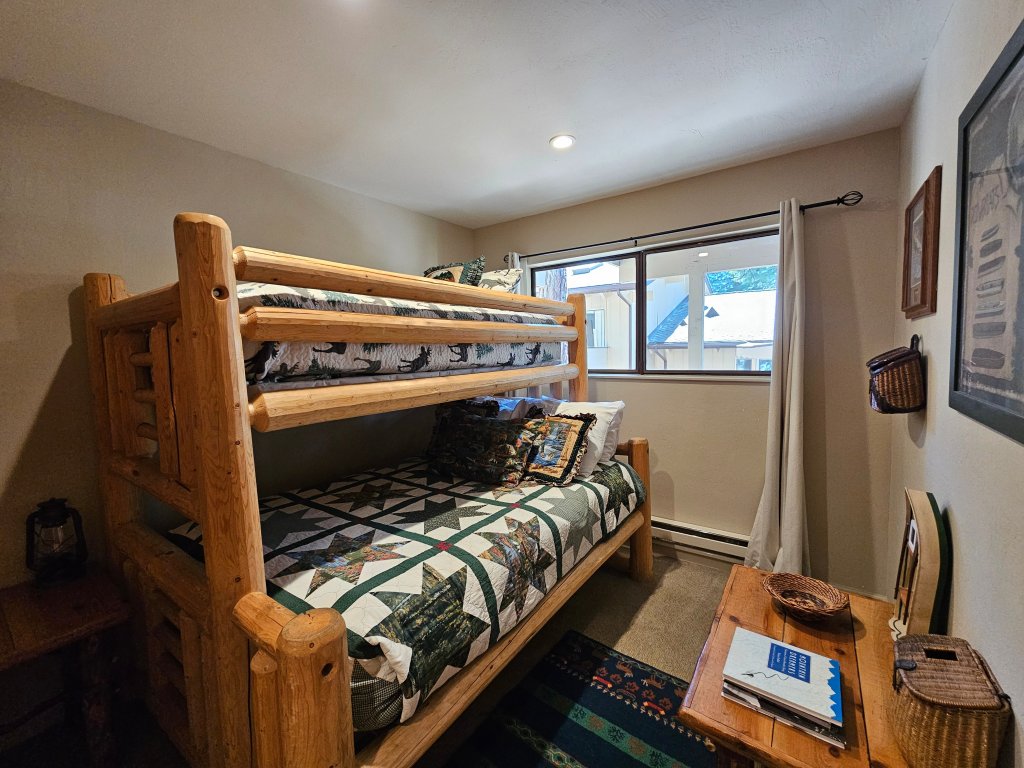 Cozy Bear Lodge Vacation Rental in Incline Village - RedAwning