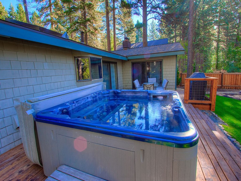 IVH0669 - Blue Laulea Vacation Rental in Incline Village - RedAwning