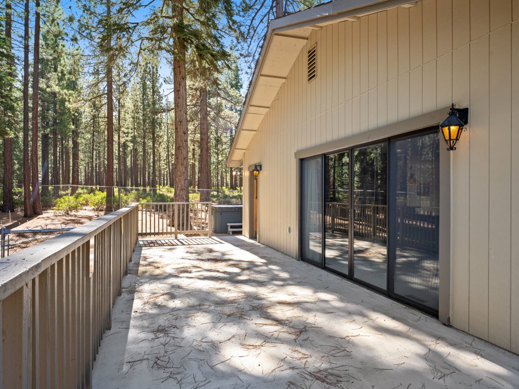 COH0854- Golden Dust Vacation Rental in California - RedAwning