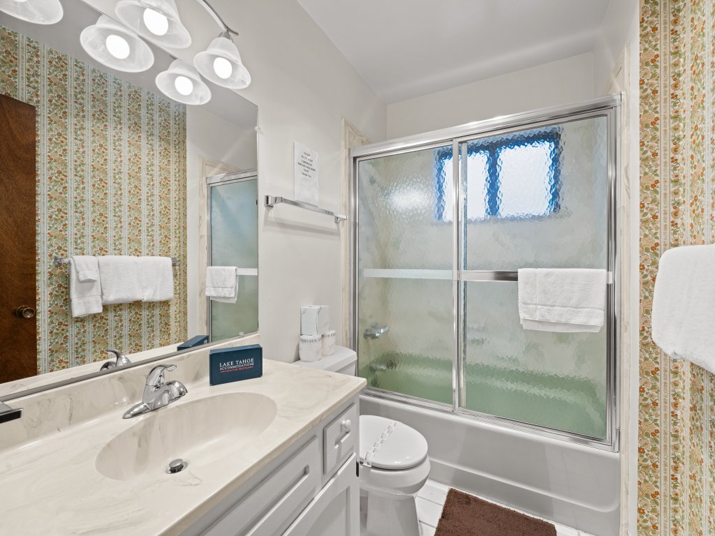 COH0854- Golden Dust Vacation Rental in California - RedAwning