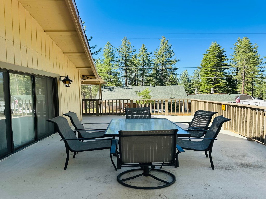 COH0854- Golden Dust Vacation Rental in California - RedAwning