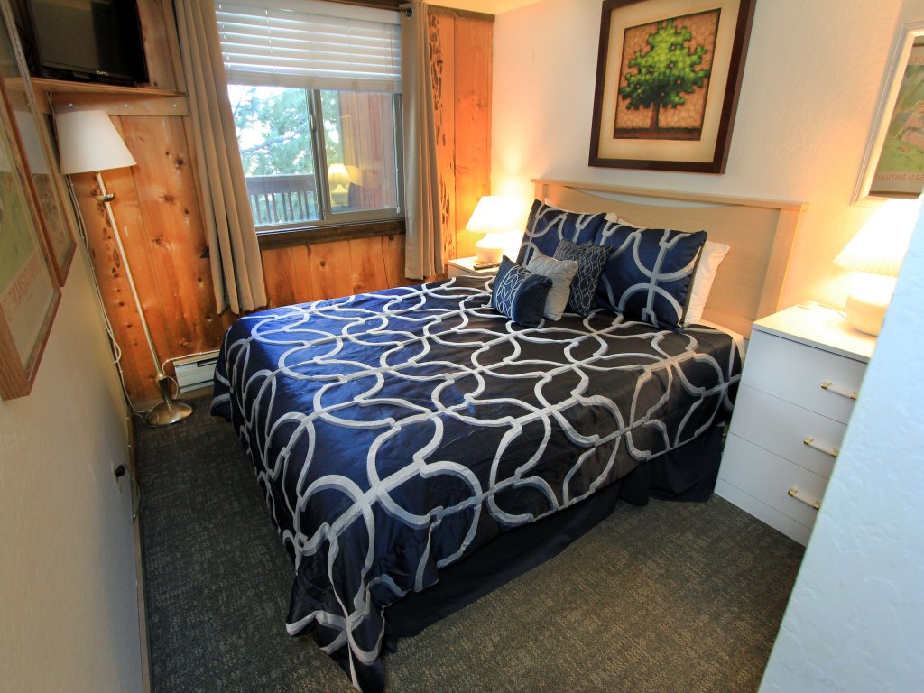 HNC0804 - Tahoe Olympic Vacation Rental in Stateline - RedAwning