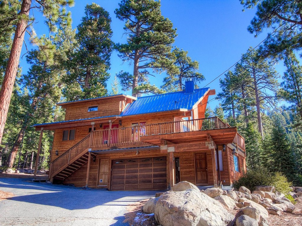 The Bass Chalet Vacation Rental in Kings Beach - RedAwning