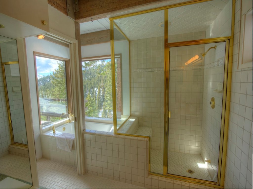 IVH0665 - Tumbleweed Pines Vacation Rental in Incline Village - RedAwning