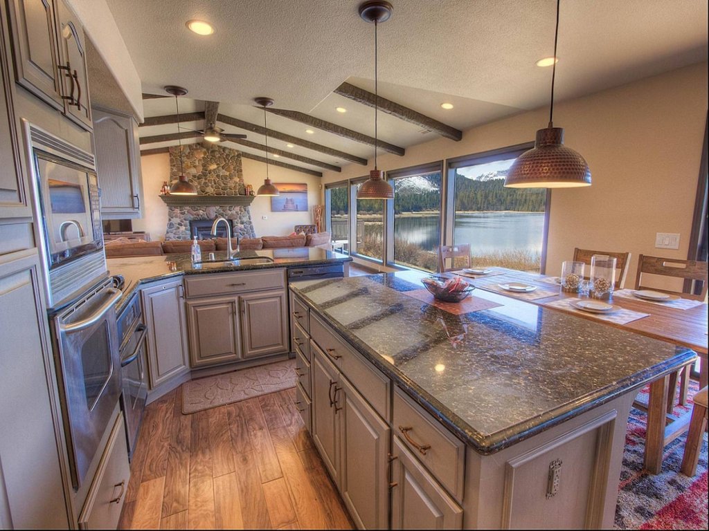 Epiphany Vacation Rental in California - RedAwning