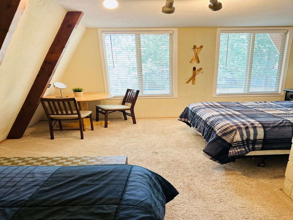 HCH0933 - Tahoe Chalet Vacation Rental in California - RedAwning