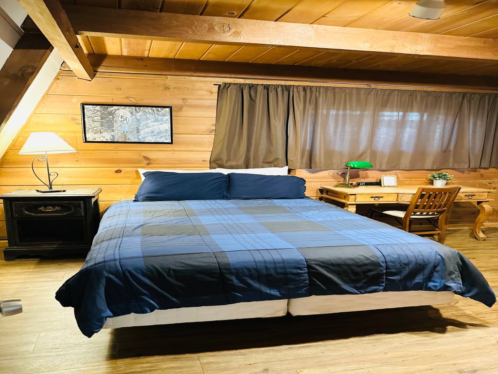 HCH0933 - Tahoe Chalet Vacation Rental in California - RedAwning