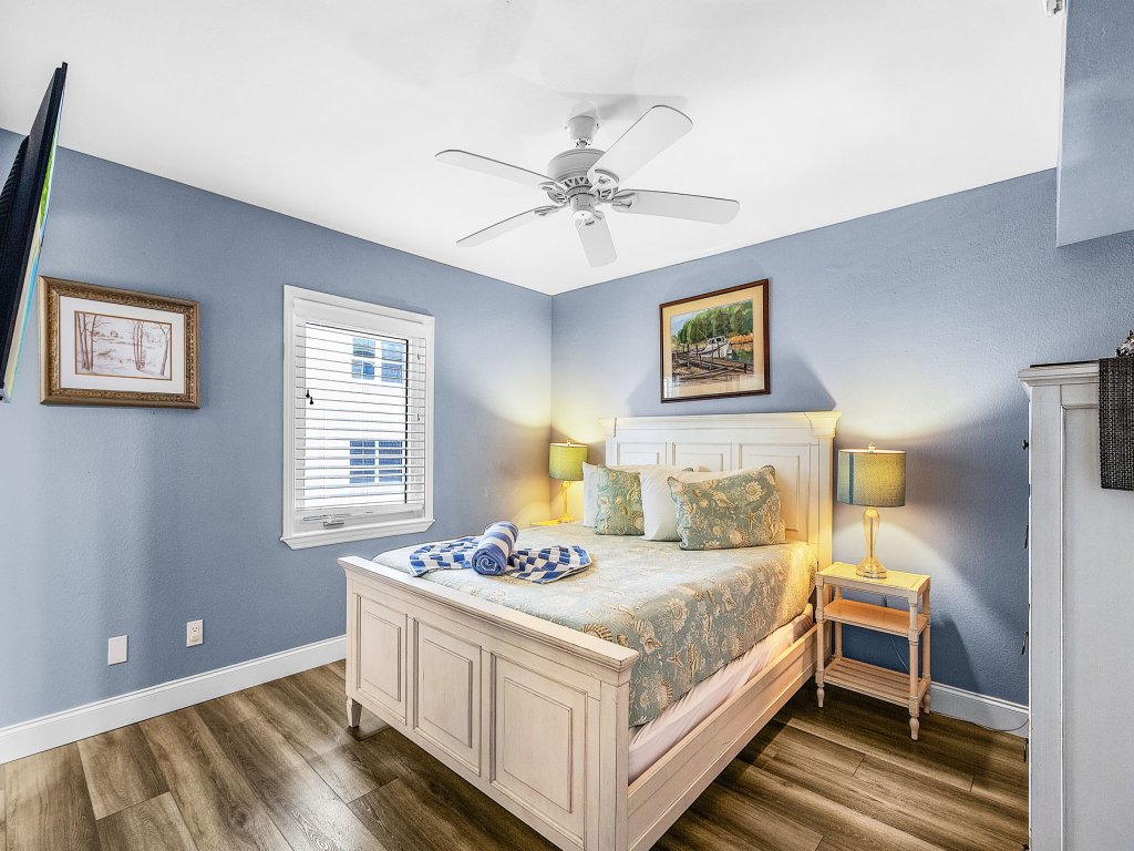 40 Warm Sands North End Retreat: 3BR Beach Front Vacation Rental in Fort Myers Beach - RedAwning