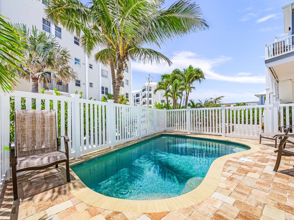 40 Warm Sands North End Retreat: 3BR Beach Front Vacation Rental in Fort Myers Beach - RedAwning