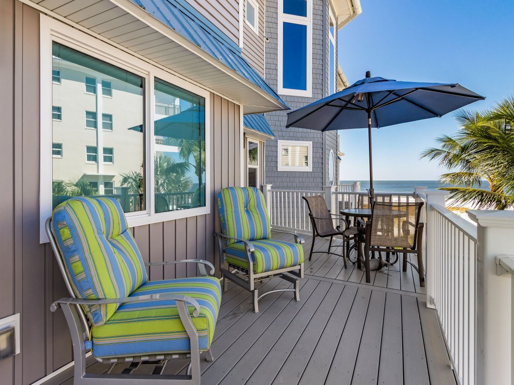40 Warm Sands North End Retreat: 3BR Beach Front Vacation Rental in Fort Myers Beach - RedAwning
