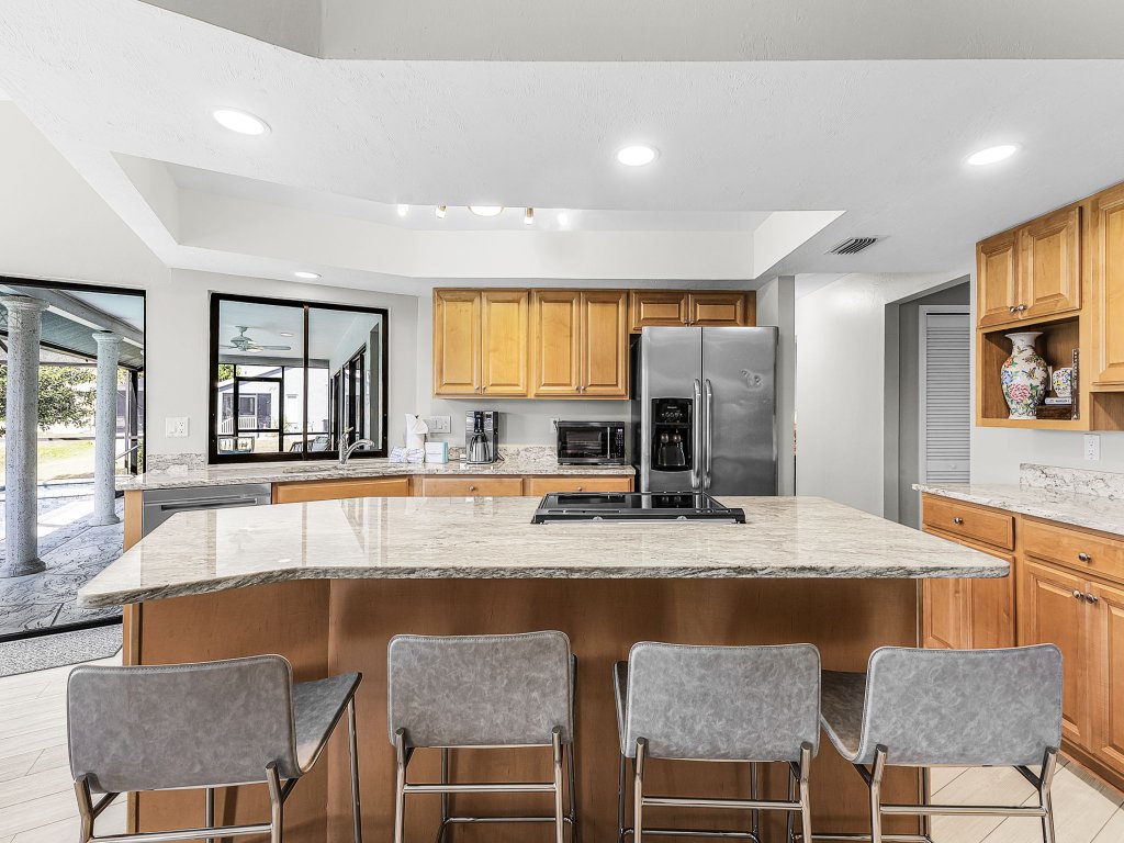 14927 Sunseeker: Heated Pool, Spa, Water Views, Beach Vacation Rental in Fort Myers - RedAwning