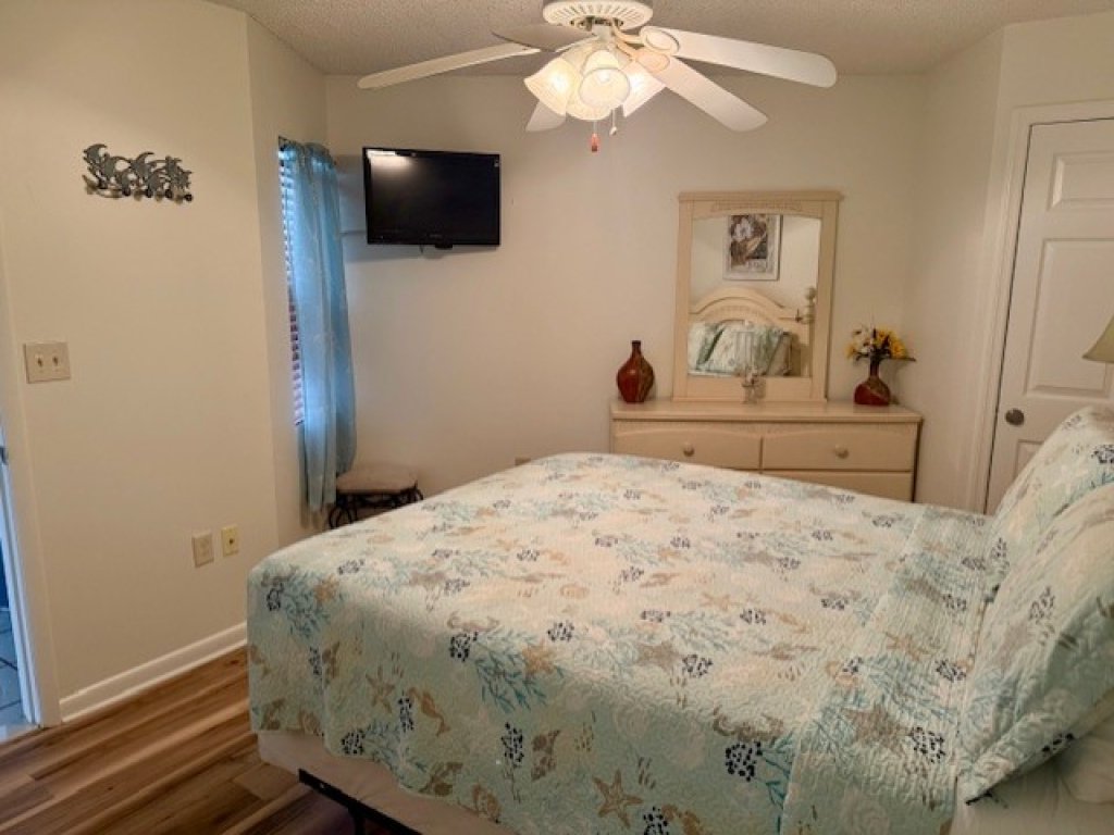 Royal Garden Resort 403 Vacation Rental in Murrells Inlet - RedAwning
