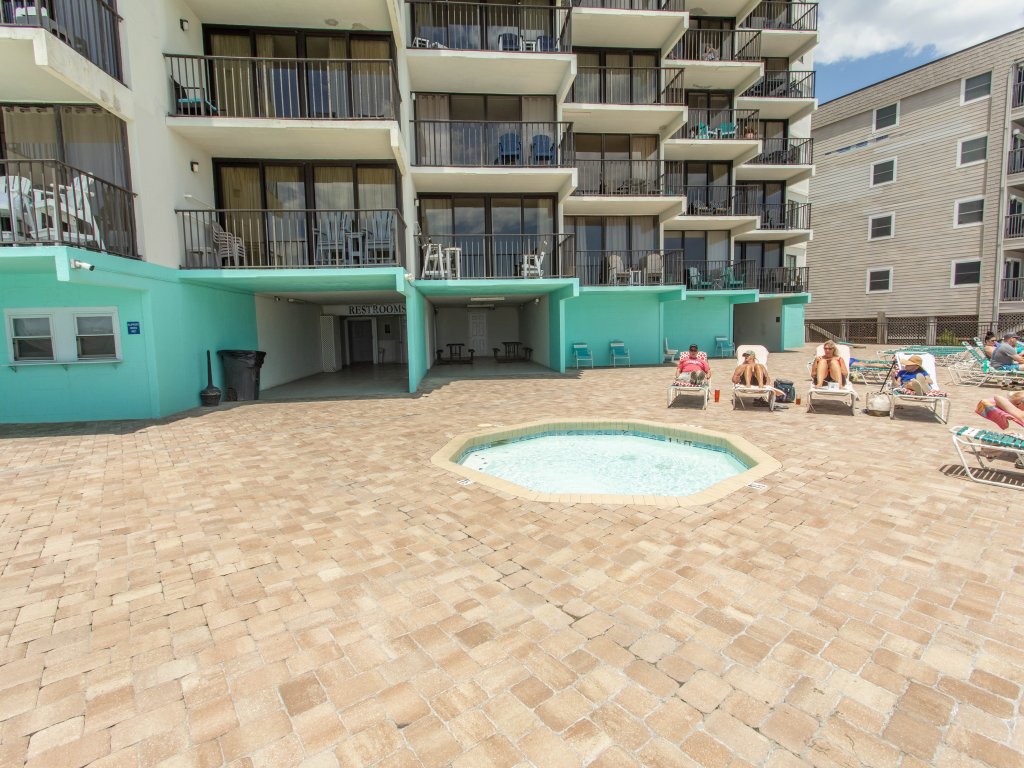 Royal Garden Resort 510 Vacation Rental in Murrells Inlet - RedAwning