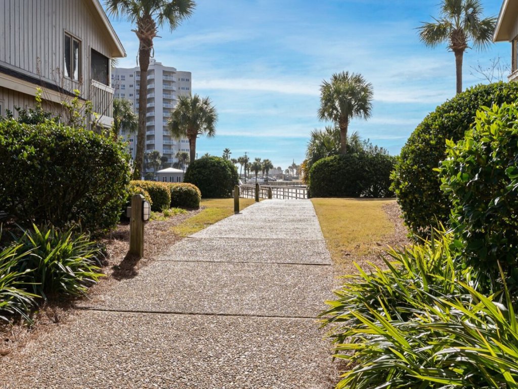 Cajun Respite 283 Vacation Rental in Miramar Beach - RedAwning
