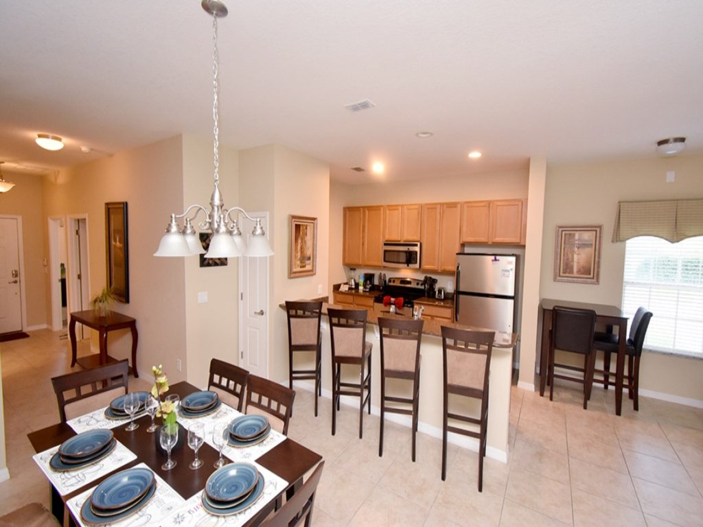 BEAUTIFUL HOUSE, CLOSE TO DISNEY, GATED RESORT COMMUNITY, FREE WIFI!! Vacation Rental in Kissimmee - RedAwning