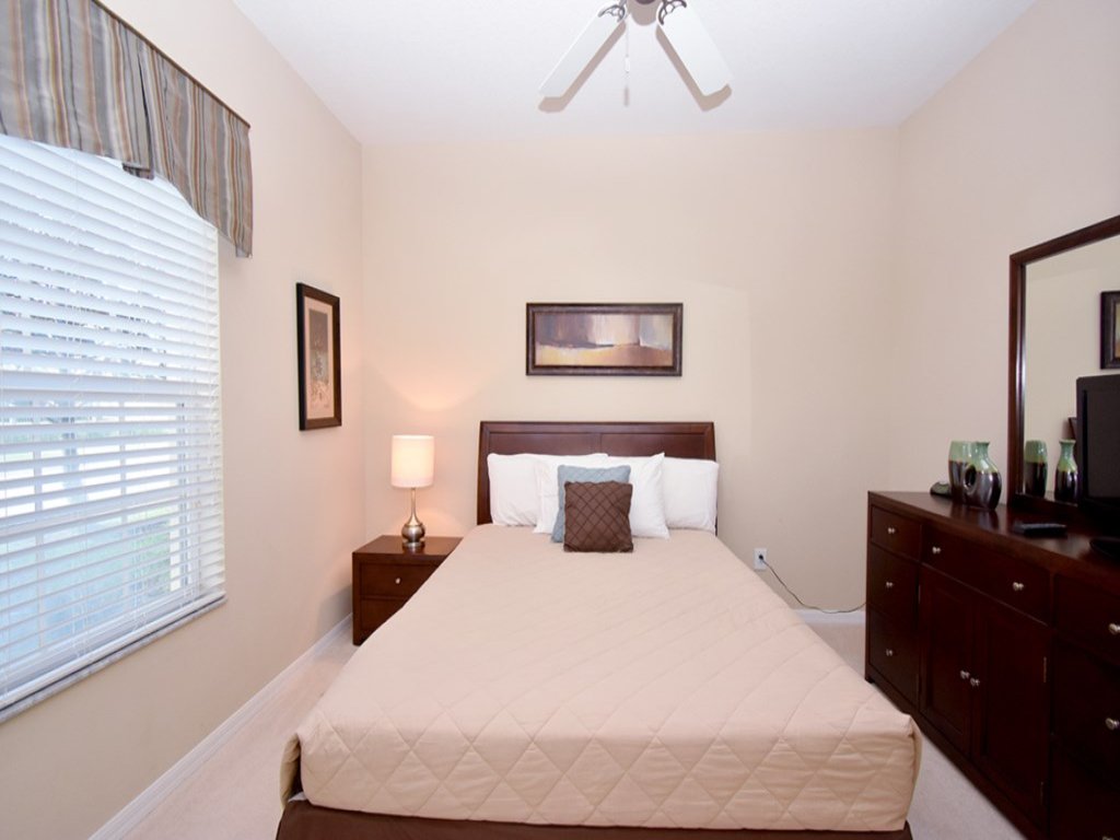 BEAUTIFUL HOUSE, CLOSE TO DISNEY, GATED RESORT COMMUNITY, FREE WIFI!! Vacation Rental in Kissimmee - RedAwning