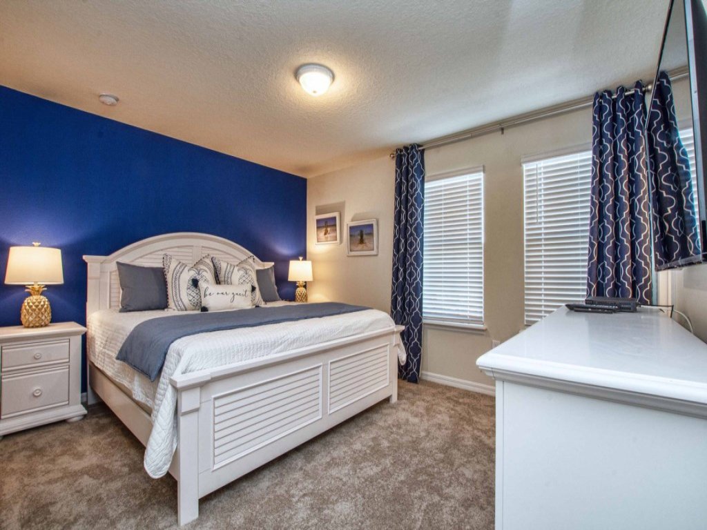 Windsor Island 8 Bedroom House-4404WI Vacation Rental in Davenport - RedAwning