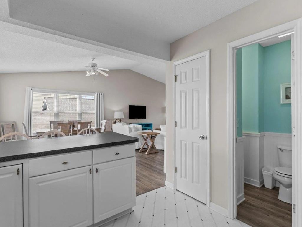 Life of Sea-Renity / 112 Burlington Street Vacation Rental in Holden Beach - RedAwning