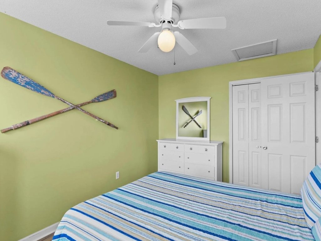 Life of Sea-Renity / 112 Burlington Street Vacation Rental in Holden Beach - RedAwning