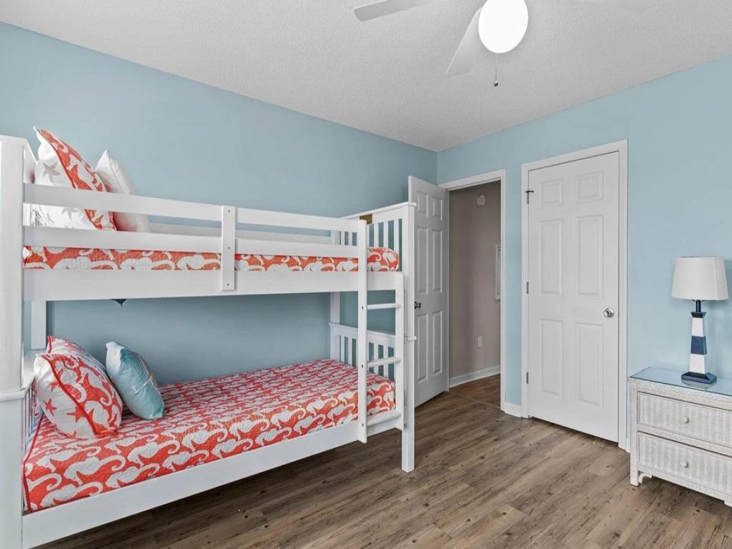 Life of Sea-Renity / 112 Burlington Street Vacation Rental in Holden Beach - RedAwning