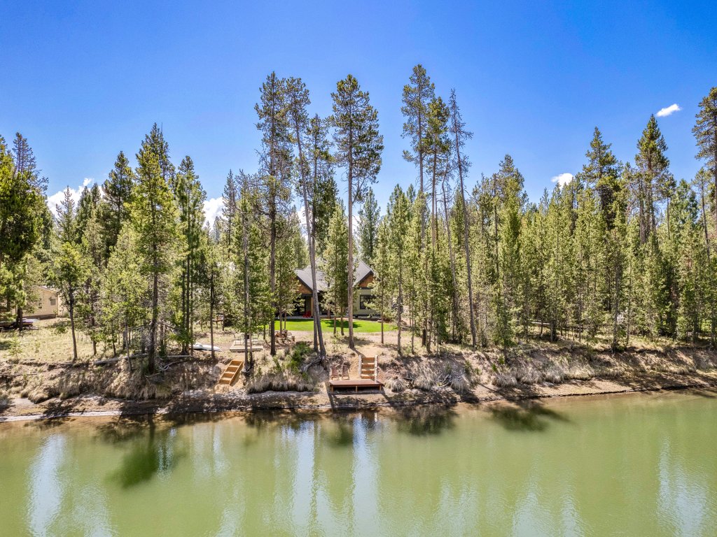 110 Crane Vacation Rental in Sunriver - RedAwning