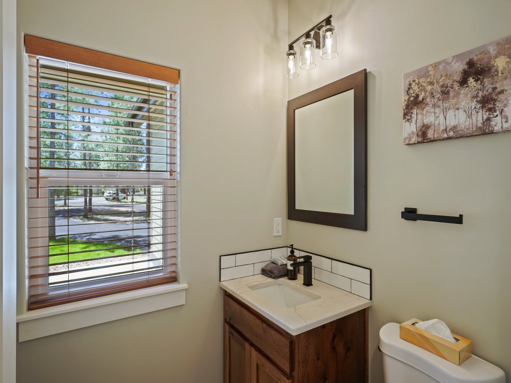110 Crane Vacation Rental in Sunriver - RedAwning
