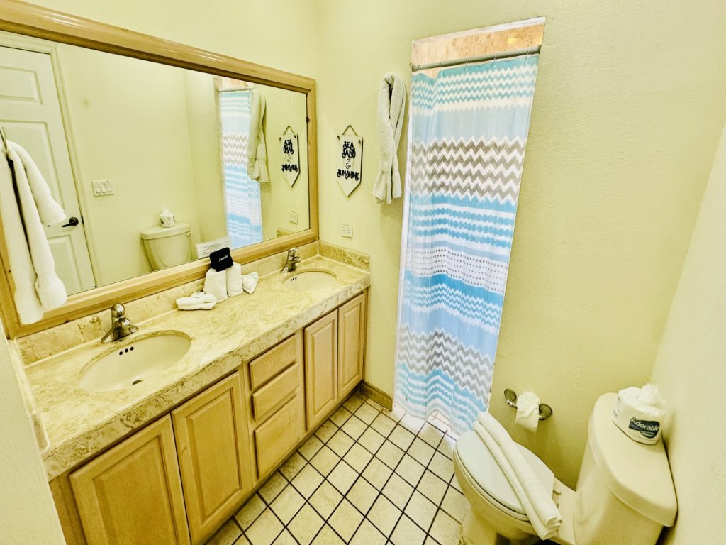 D-505 Vacation Rental - RedAwning