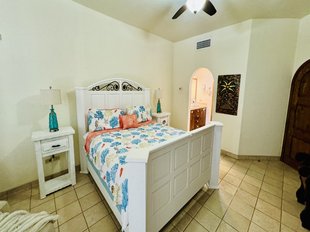 V-09 Vacation Rental - RedAwning