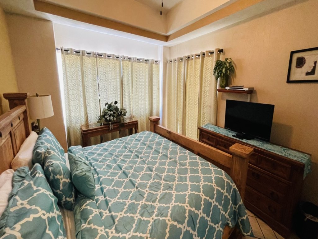 B-502 Vacation Rental - RedAwning