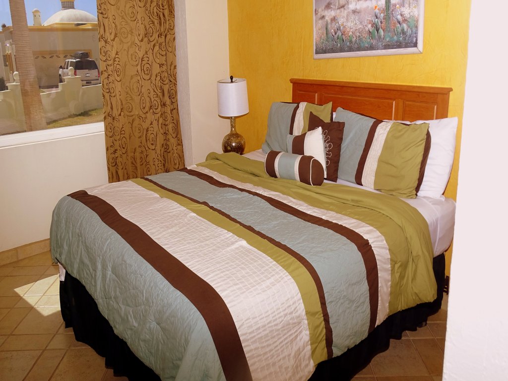 BN-102 Vacation Rental - RedAwning