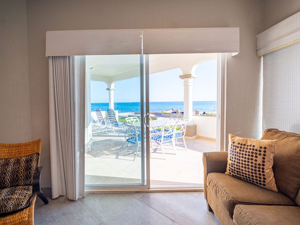 V-05 Vacation Rental - RedAwning