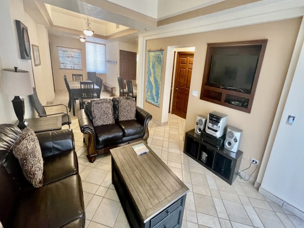 G-201 Vacation Rental - RedAwning