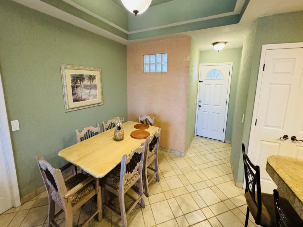 B-604 Vacation Rental - RedAwning