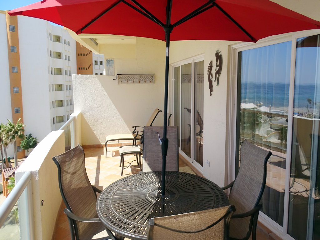 BN-401 Vacation Rental - RedAwning