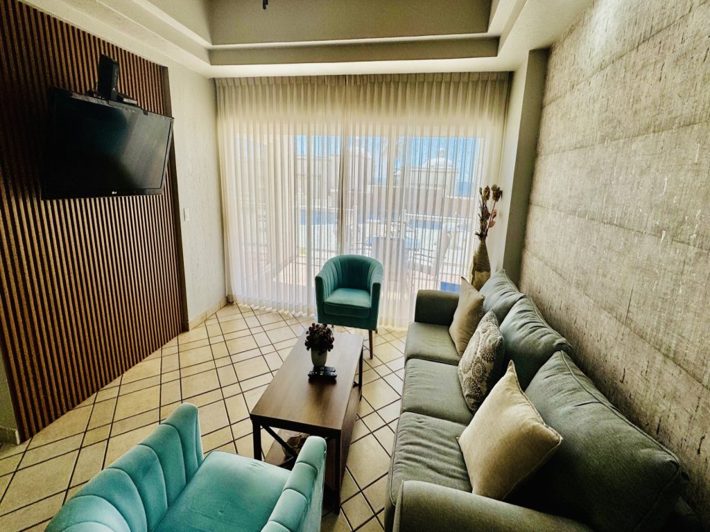 G-103 Vacation Rental - RedAwning