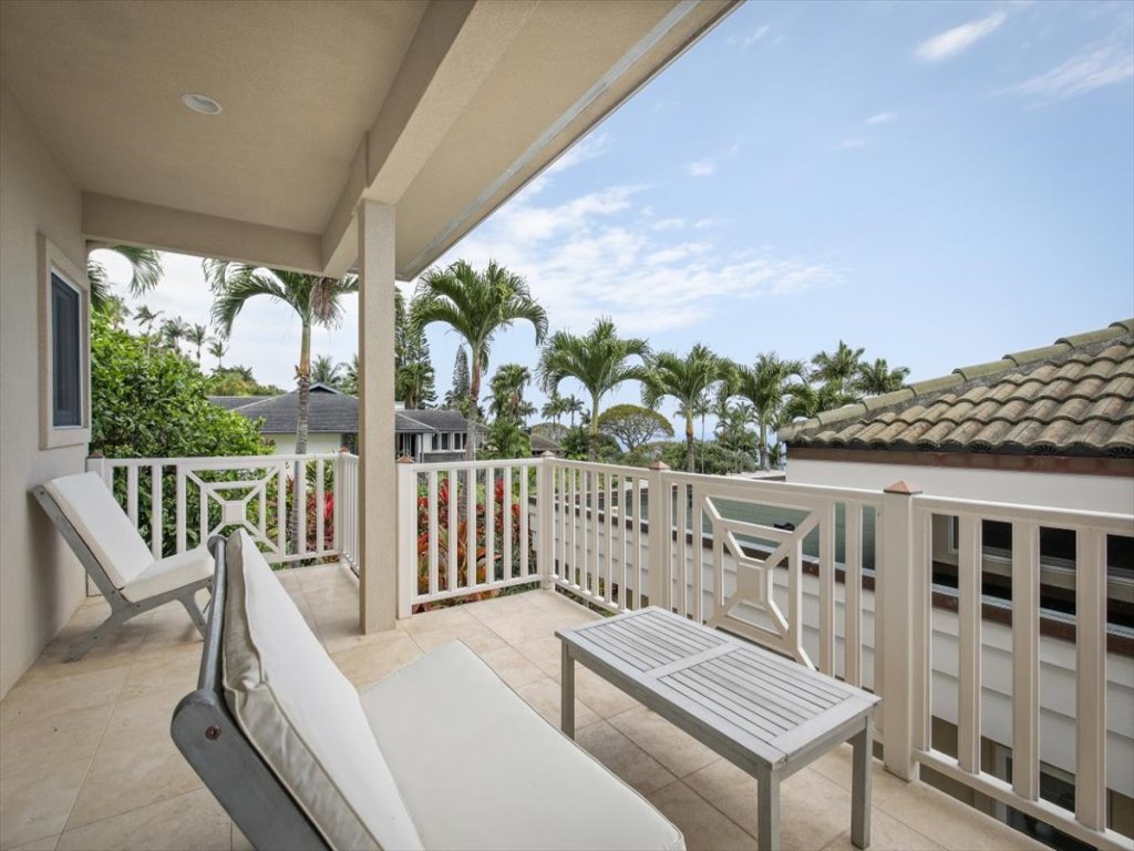 Puuwai Alii Estate Vacation Rental in Kailua Kona - RedAwning