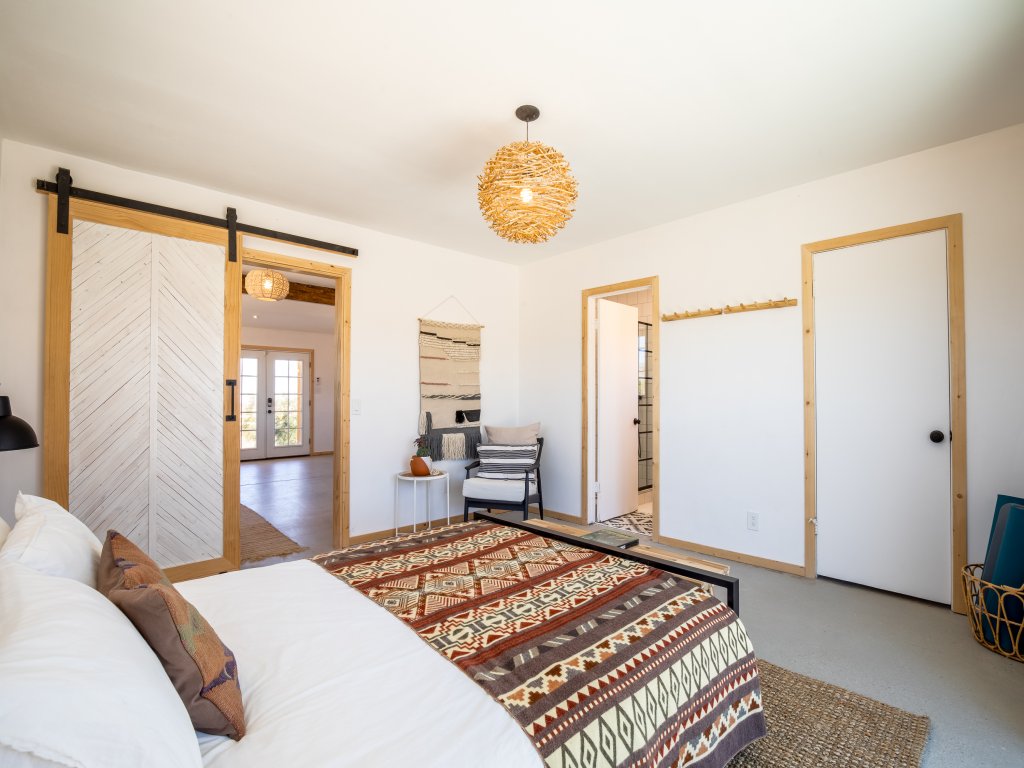 Flamingo Ranch - Dreamy Desert Design with Hot Tub Vacation Rental in California - RedAwning