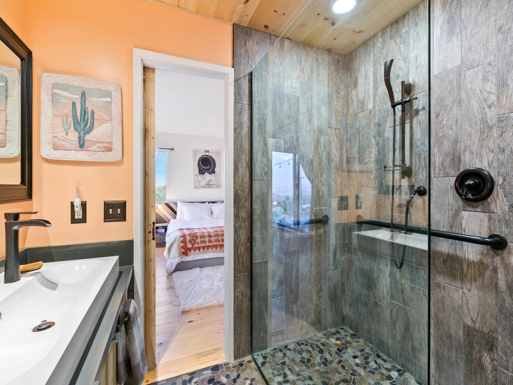 High View Haven - Hot Tub, Fire Pit & BBQ in Joshua Tree! Vacation Rental in California - RedAwning