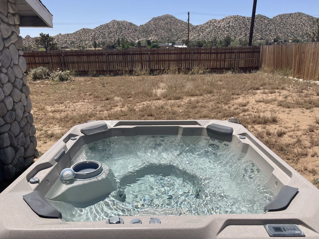 Rawhide Ranch - Walk to Pappy and Harriet's with Hot Tub! Vacation Rental in California - RedAwning