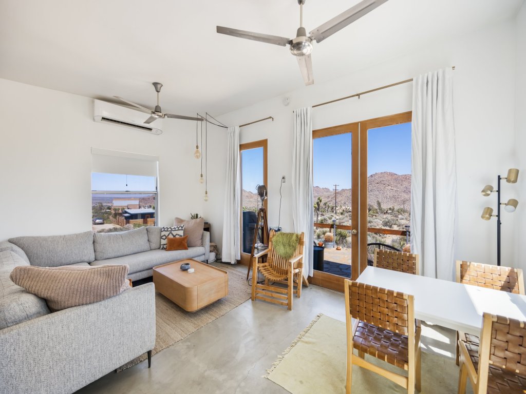 Jensen House - Incredible Desert Views Vacation Rental in California - RedAwning