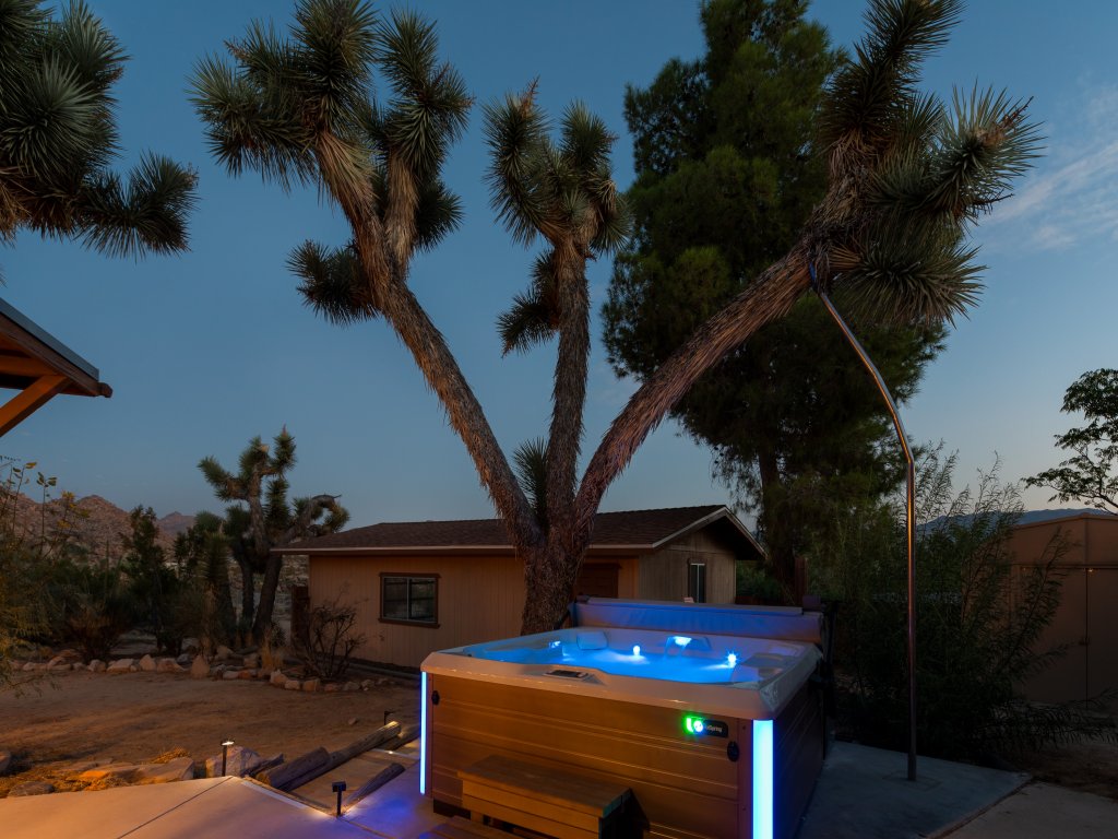 Sage & Stardust Retreat – Hot Tub, Yoga Studio, Near Park Vacation Rental in California - RedAwning