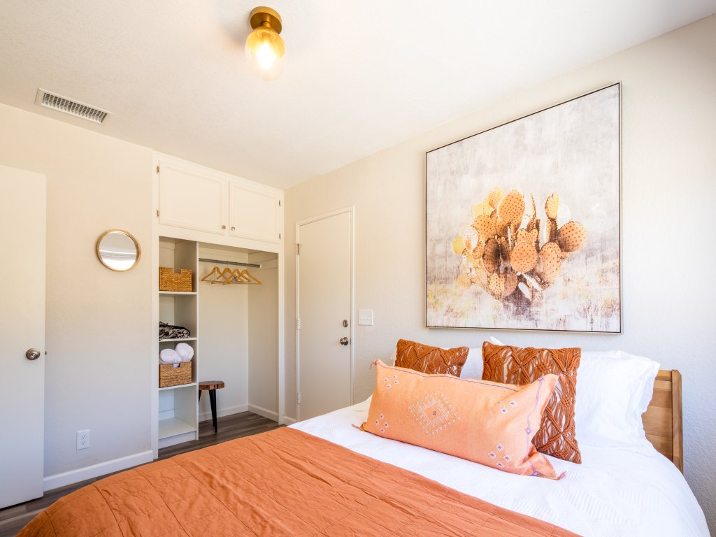 Sage & Stardust Retreat – Hot Tub, Yoga Studio, Near Park Vacation Rental in California - RedAwning