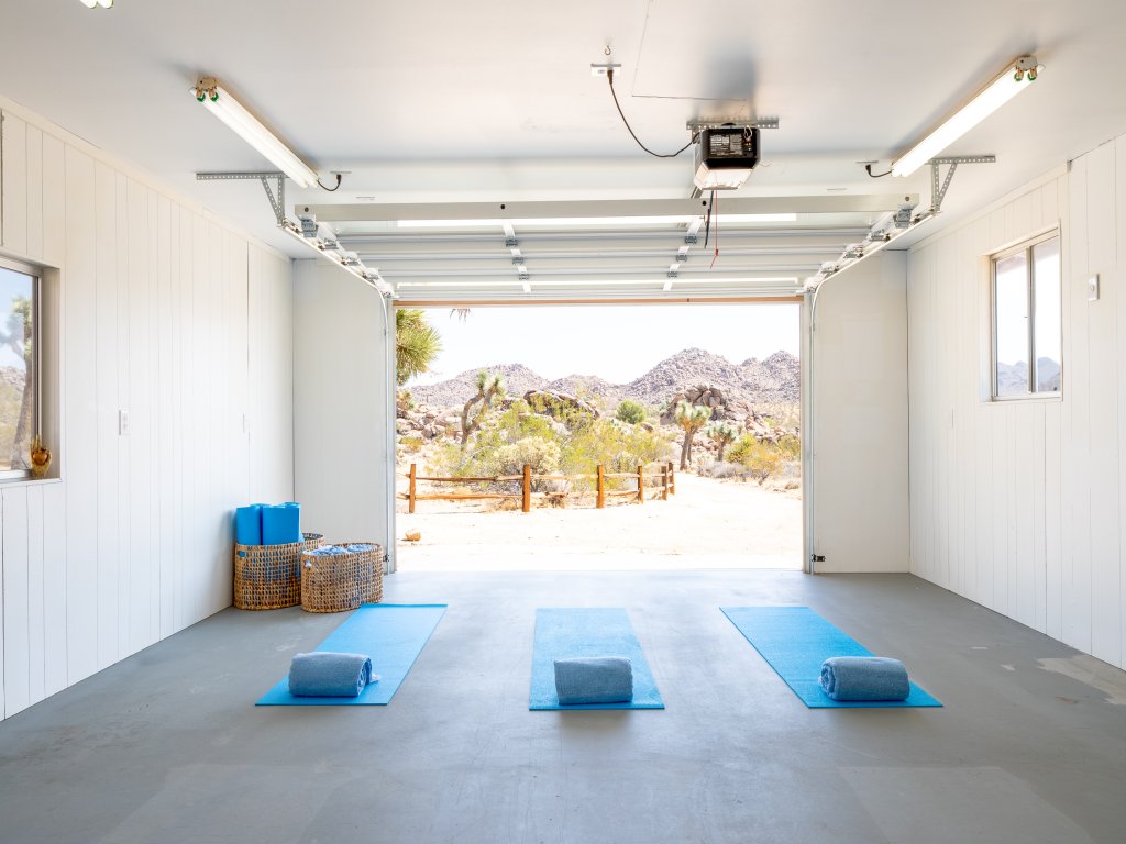 Sage & Stardust Retreat – Hot Tub, Yoga Studio, Near Park Vacation Rental in California - RedAwning