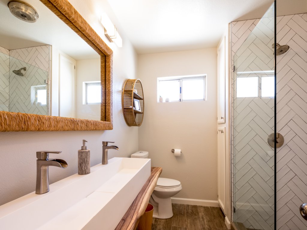 Sage & Stardust Retreat – Hot Tub, Yoga Studio, Near Park Vacation Rental in California - RedAwning