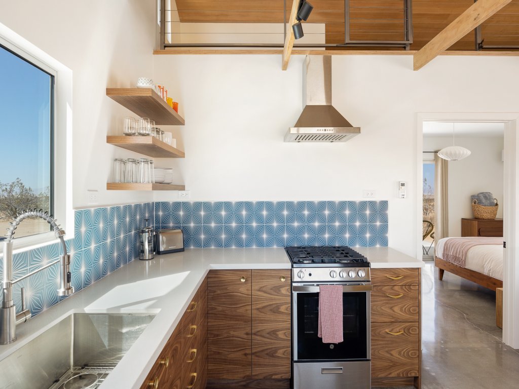 Green Jackrabbit - Hot Tub, Record Player Vacation Rental in California - RedAwning