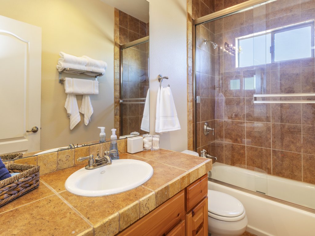 Horizon House | Hot Tub, Fire Pit & BBQ | Adobe in JT Vacation Rental in California - RedAwning